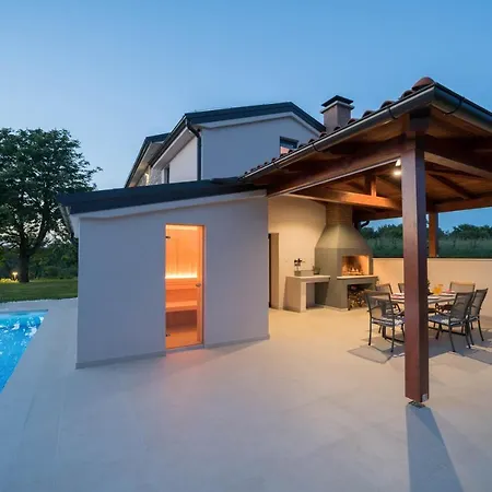 Fiore Villa Marusici (Istria)
